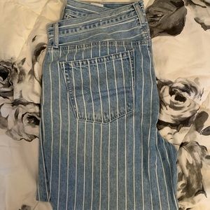 American Eagle Mom Jeans